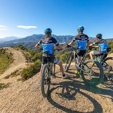 Al-1514 - - Alcazaba Lagoon Estepona