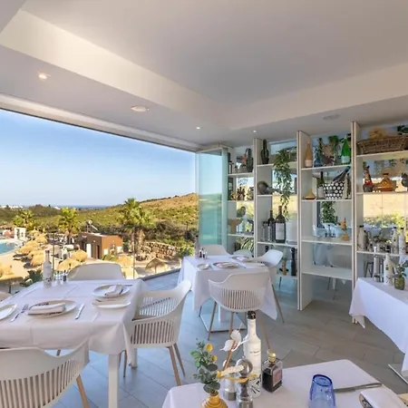 Al-1514 - - Alcazaba Lagoon Estepona