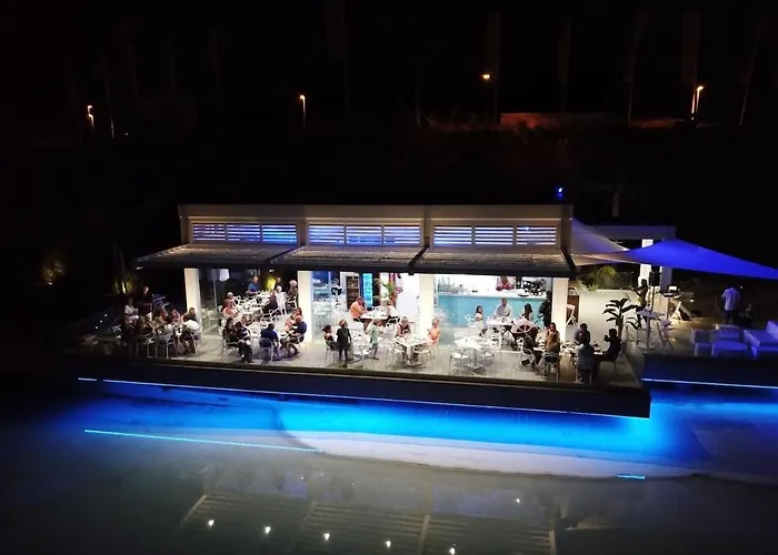 Al-1514 - - Alcazaba Lagoon * Estepona