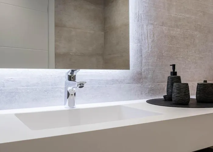 Al-1514 - - Alcazaba Lagoon