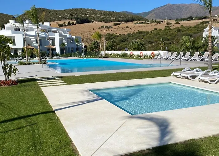 Al-1514 - - Alcazaba Lagoon Estepona