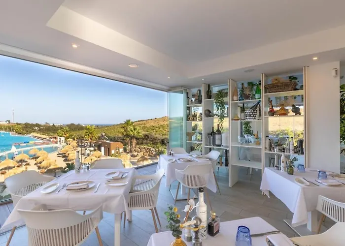 Al-1514 - - Alcazaba Lagoon Estepona